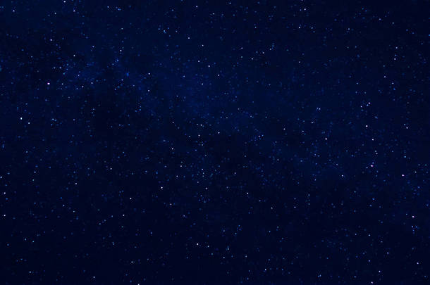 美丽夜空与星<strong>辰</strong>的长曝光照片 