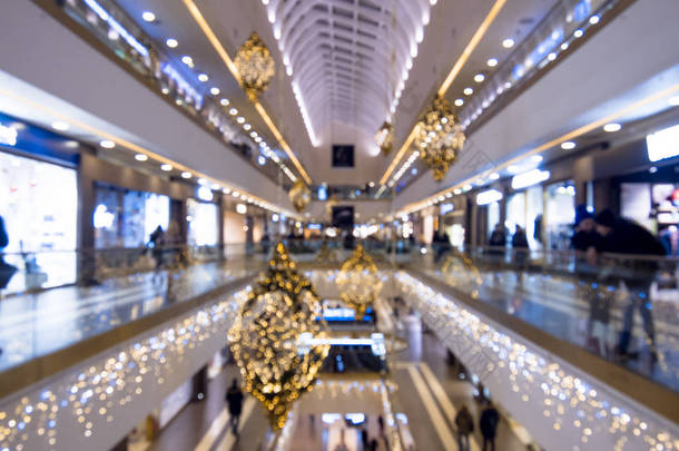 圣诞销售，购物中心，欢乐地装饰的时间。模糊的背景