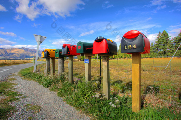 多彩排邮政信箱