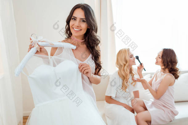 新娘婚纱婚纱
