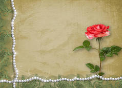 节日卡片与珍珠和美丽的红玫瑰花束在绿纸背景上, 为祝贺或邀请