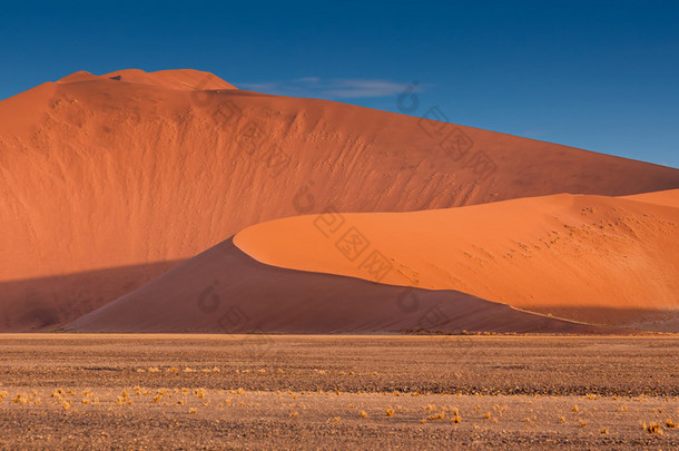 纳米布沙漠 Sossusvlei 盐湖