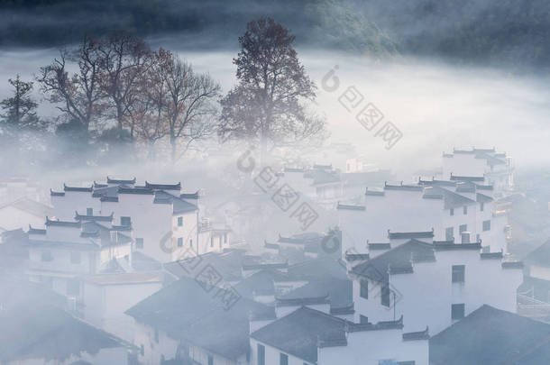 石城村薄雾覆盖的场景, 中国最美丽的乡村--武源的晚秋景观