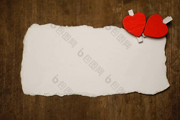 白板纸情书和心的形状