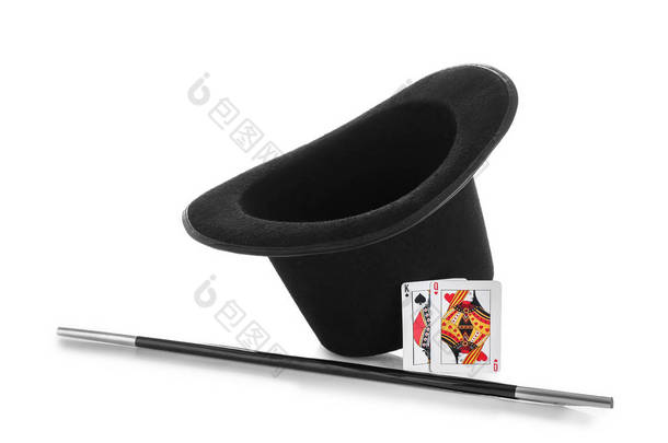 黑色帽子, 魔术棒和卡片在白色背景