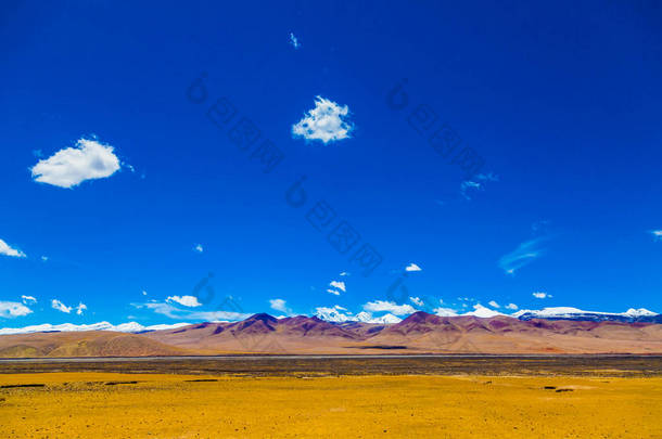 中国青海高原山地景观. 