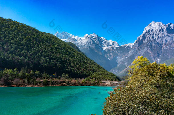 中国云南丽江玉龙雪山、玉龙山、玉龙雪山.