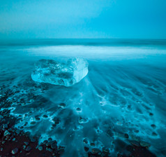 浮动冰山的冰岛冰川，环礁湖 jokulsarlon