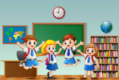 很多孩子在教室前面挥舞着的手