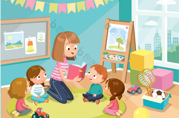 在小学、幼儿园、家庭的一个花园教室里，妈妈在给孩子们读书。为孩子们读书。照顾小孩。孩子们听老师的话.