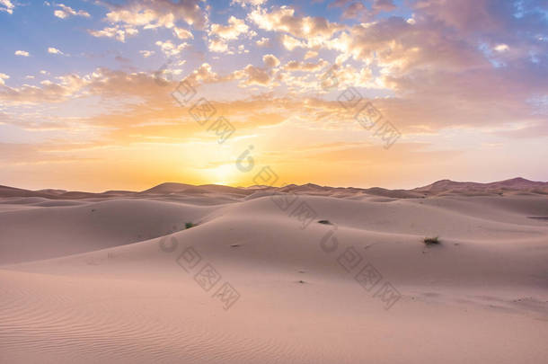 <strong>摩洛哥</strong>撒哈拉沙漠美丽的黎明