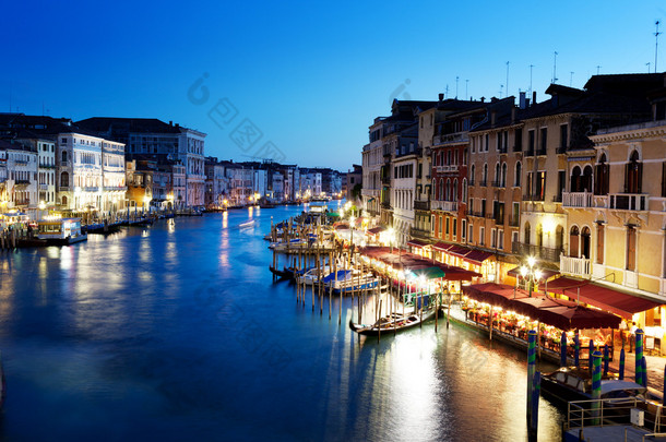 在日落时意大利威尼斯<strong>大运</strong>河