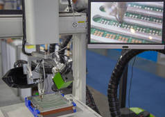 机器人焊接电路板