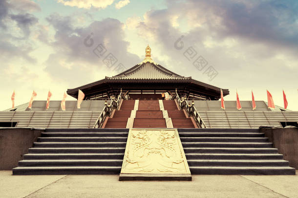 明堂是唐代的<strong>一座</strong>古建筑，也是古代的礼拜场所。中国洛阳.