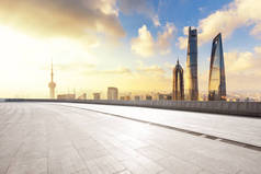上海城市景观的空砖地板 