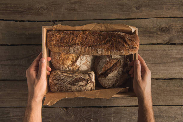 各种新鲜自制面包 