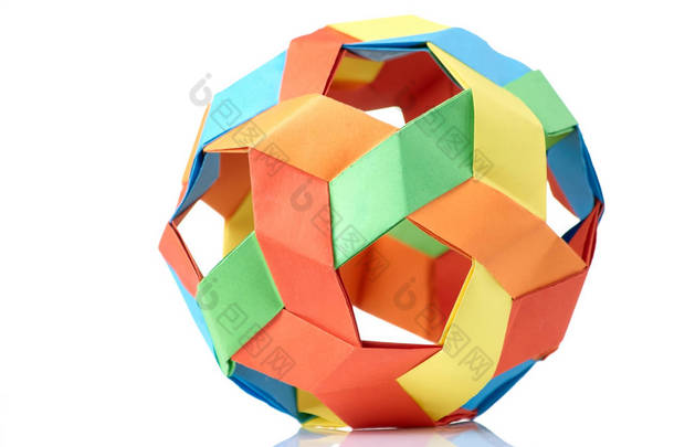 多色 sphericalal 抽象折纸装饰