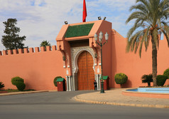 在马拉喀什的皇家宫殿门之一