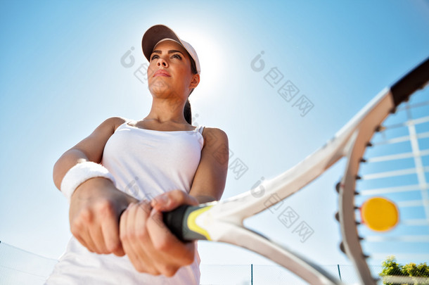 打网球的女孩