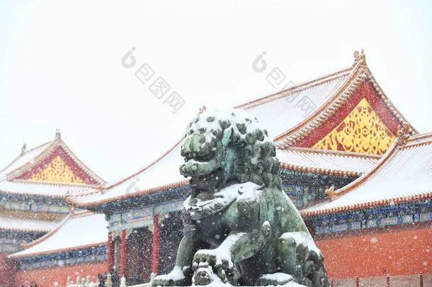 2019年2月12日, 中国北京雪中的故宫博物院 (又称紫禁城) 的风景.