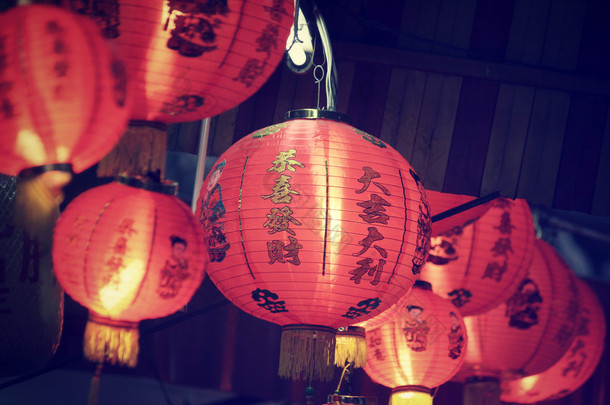 元宵节期间的中国灯笼