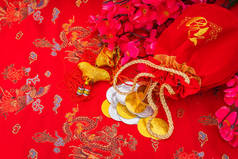 中国农历新年装饰上红色织物背景。，中国 c