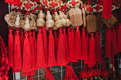 色彩缤纷的传统纪念品在中国市场