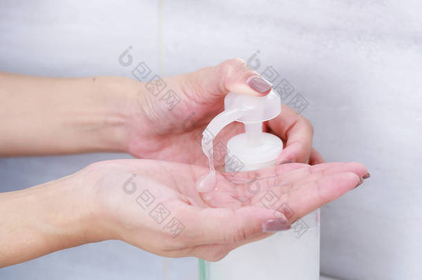 女用洗手手用清洁剂凝胶泵分配器.