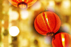 以中国新年红灯笼为背景. 
