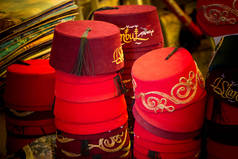 土耳其传统的红色礼帽，Fes或tarboosh，带有阿拉伯或