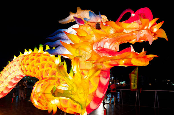 中国<strong>传统节日</strong>将举办五彩缤纷的灯节 