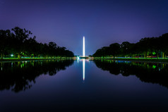华盛顿纪念碑反映在康尼倒影池