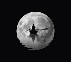 在明月的背景下，一个拿着船桨在水面上航行的人的轮廓
