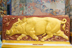 中国黄道带，泰国纳孔拉齐马省万邦莱的猪年雕塑.