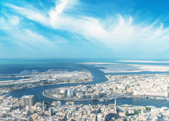 空中视图绕组迪拜溪与德伊勒天际线阿联酋空中视图绕组迪拜溪与德伊勒天际线阿联酋