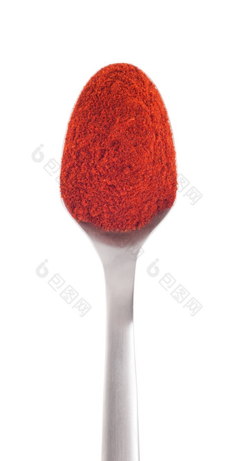红辣椒香料不锈钢钢勺子孤立的白色背景