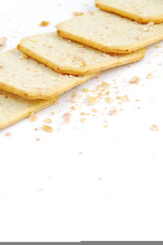 矩形奶酪饼干孤立的白色背景
