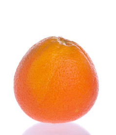 新鲜的橙色水果孤立的白色背景