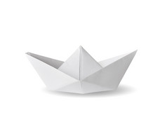 纸船孤立的白色背景
