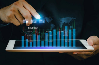 业务分析和经济增长大数据与金融图概念数字虚拟屏幕市场营销指示板技术和全球经济网络连接