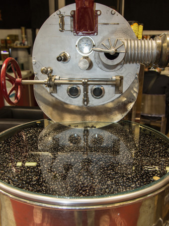 工业咖啡<strong>机械</strong>为磨烤咖啡豆子工业咖啡<strong>机械</strong>为磨烤咖啡豆子