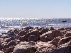 巨石桑迪海滩海岸湖花岗岩石头的海岸的湾