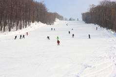 滑雪者的电梯山滨海边疆区领土俄罗斯