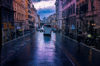 街视图下雨一天和老<strong>欧洲建筑</strong>罗马意大利