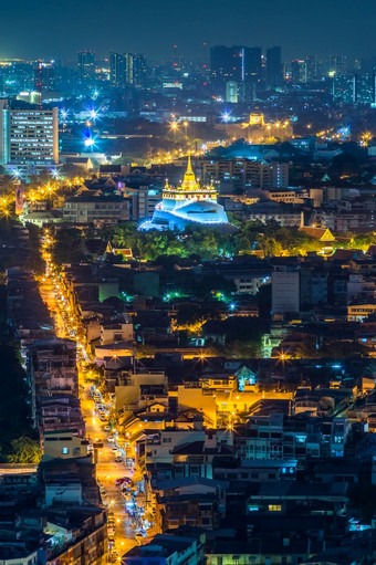 金山宝塔古老的寺庙什么起诉曼谷的晚上后面高层业务区金山宝塔