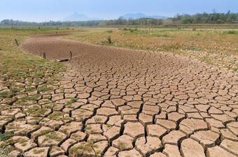 <strong>全球</strong>气候<strong>变暖</strong>干旱的夏天的地面干储层美卫生部lampang泰国<strong>全球</strong>气候<strong>变暖</strong>干旱