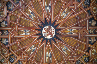 华丽的木天花板设计的回廊托莱多大教堂的城市托莱多的污点地区中央西班牙