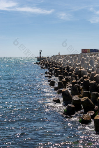 敖德萨乌克兰检疫码头的海港敖德萨乌克兰阳光明媚的夏天一天检疫码头的海港敖德萨乌克兰