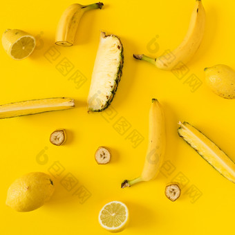 黄色的彩色的水果在黄色的背景黄色的彩色的水果