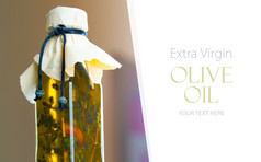 橄榄石油瓶与香草本植物模板设计与样本文本